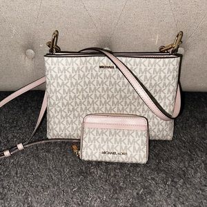 Micheal Kors Purse and Wallet